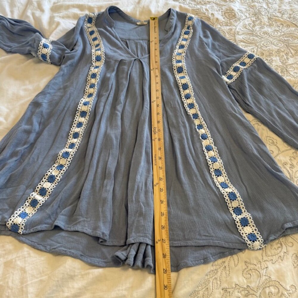 En Creme Shirt Women’s Small Blue Embroidered Peasant Bohemian Boho Tunic Top - Picture 11 of 12